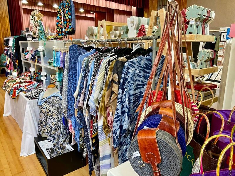 Cape gift market