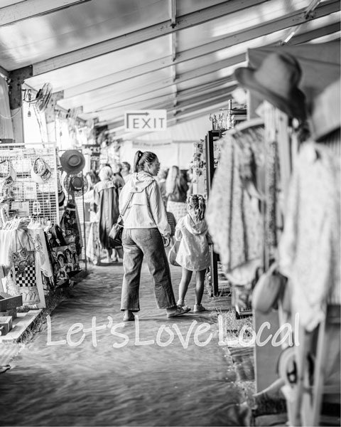 Let's love local gift market
